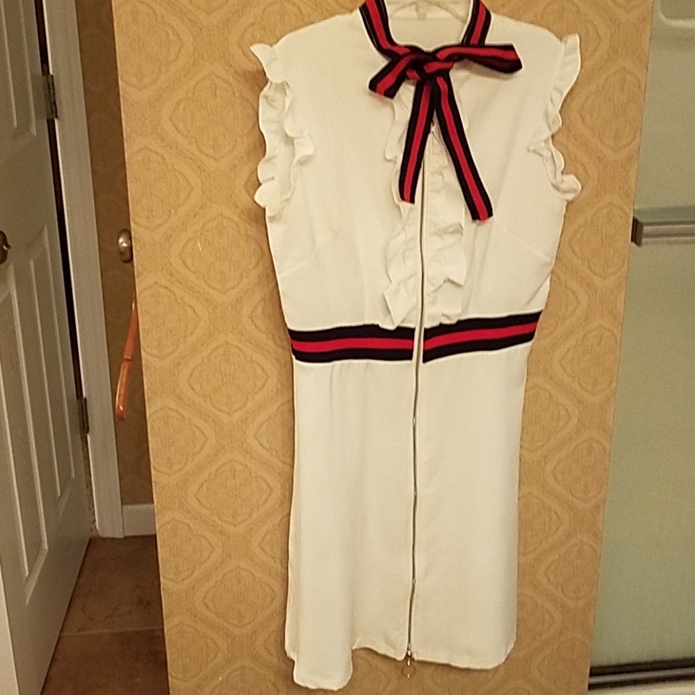 Dress - Picture 2 of 4